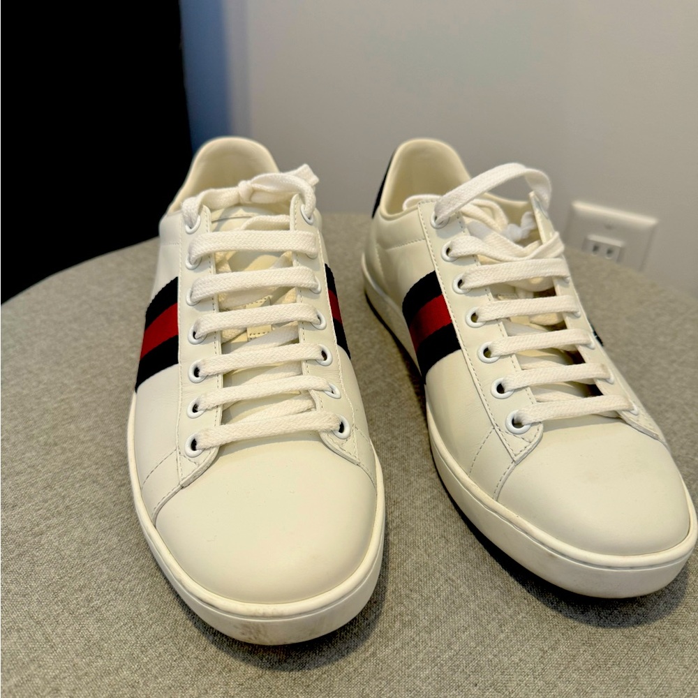 Gucci White Sneakers with Red and Black Stripes - Picture 1 of 6
